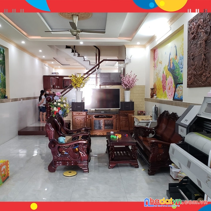 Chính chủ bán. nhà 5m x 24m, 3 tầng. xe hơi ngủ trong nhà. tô ngọc vân, quận 12.