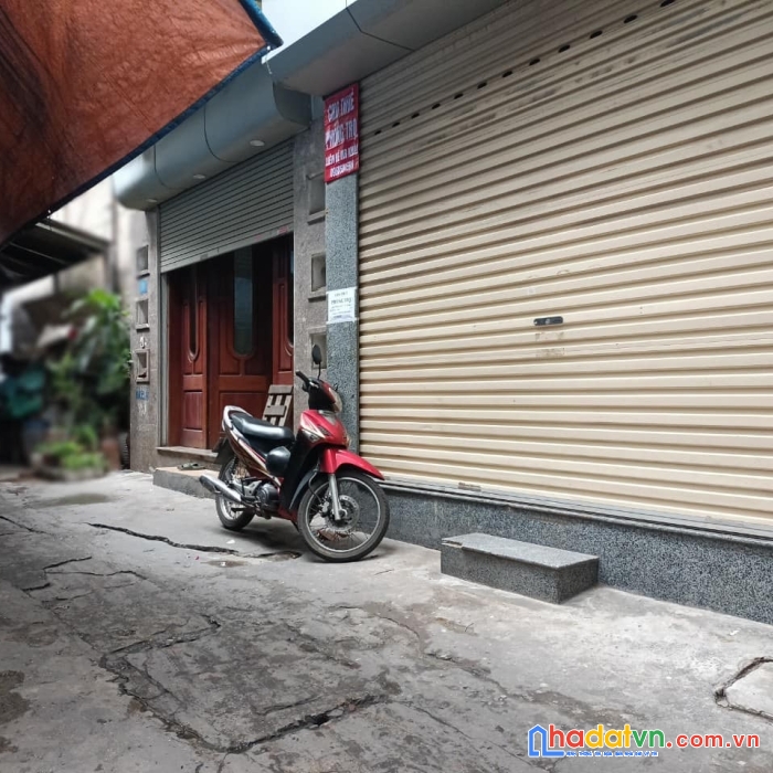 Trần quốc vượng - cầu giấy - kinh doanh -  lô góc 3 mặt thoáng - 20m ra ô tô - nở hậu - 46m x 5