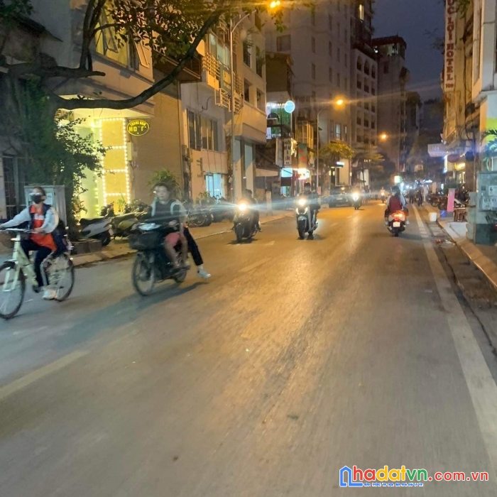 Bán nhà mặt phố nguyễn trường tộ tt ba đình 110m 7 tầng mặt tiền 5.2m giá 69 tỷ