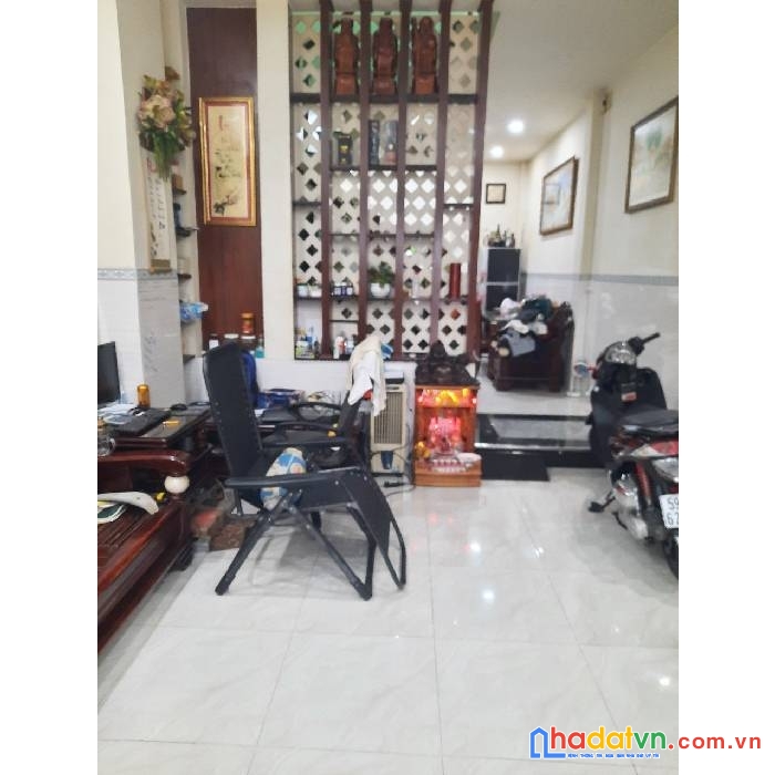 Hẻm xh, lã xuân oai , ngang 4.2, 57m2 ,nở hậu, nhà đẹp ở ngay, nhỉnh 4 tỷ.