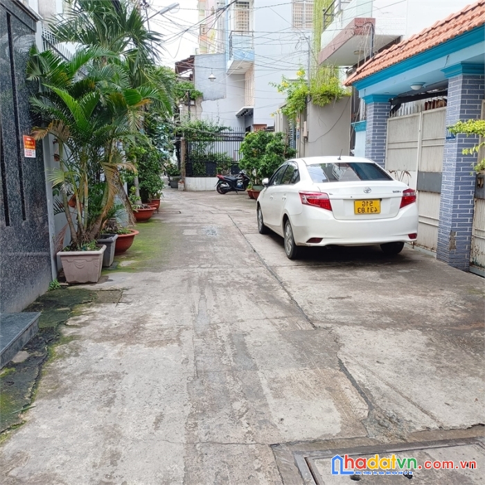 Bán nhà hxh 6m thoại ngọc hầu tân phú, ngang 4.3m, 3t chỉ nhỉnh 6 tỷ