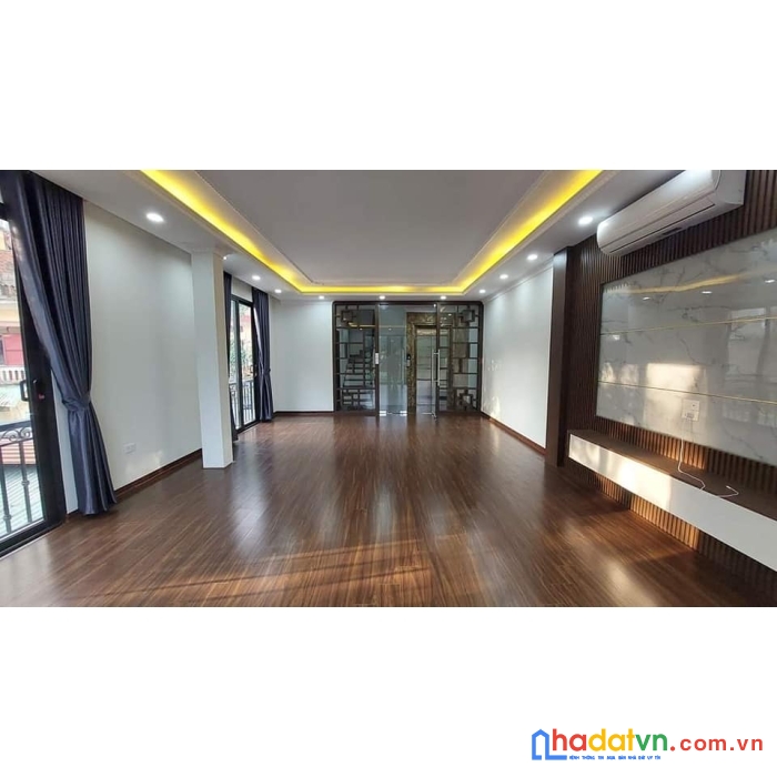 Bán nhà văn cao-oto tránh-gara oto-vài bước ra hồ tây-10tỷ