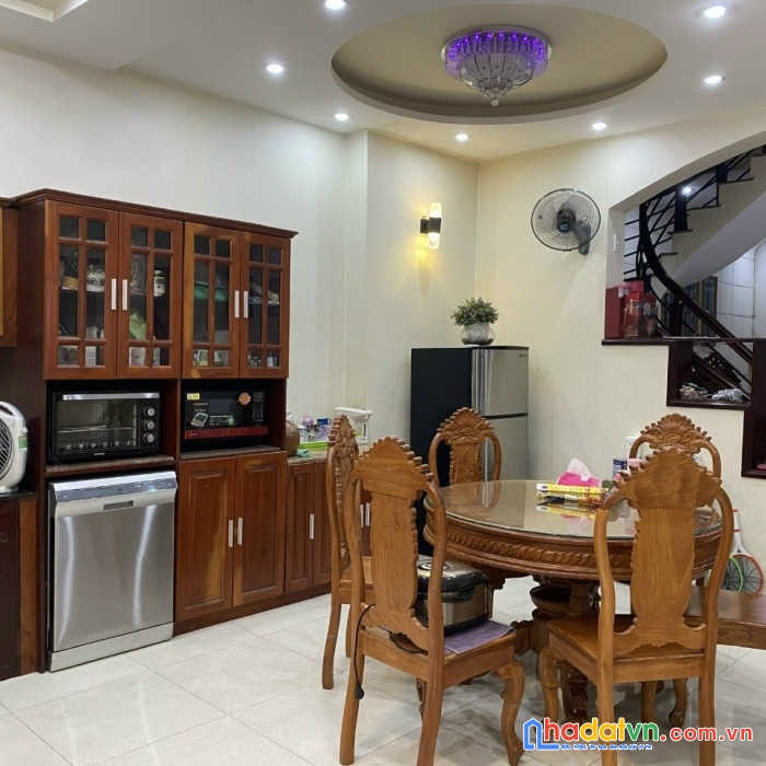 Nội thất cao cấp, hoàng hoa thám, 4.3 x 14m, 7.4 tỷ, bình thạnh