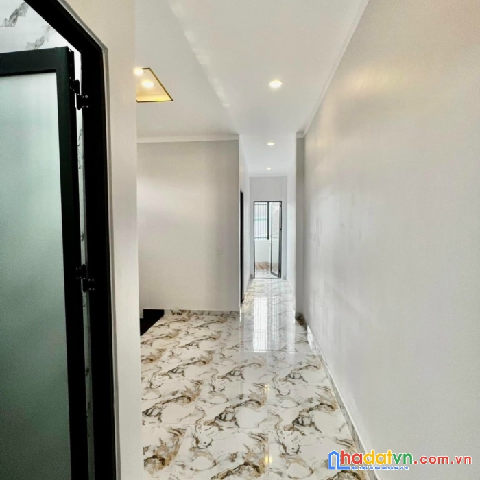 Bán nhà 1 trệt 1 lầu 73m2 shr thổ cư đường ô tô (p. hoá an)