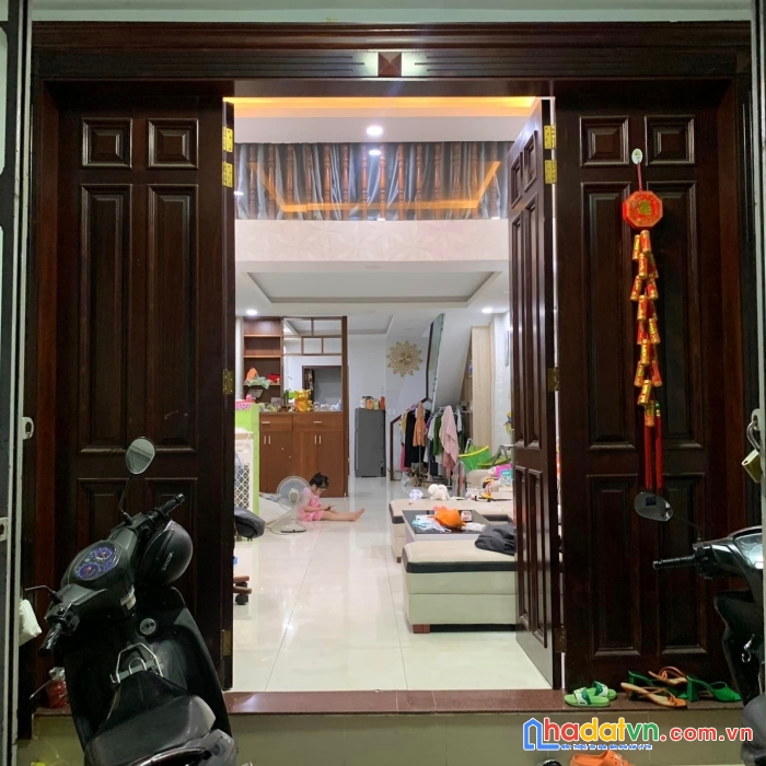 Giảm 400tr bán nhanh nhà phan đăng lưu 25m2, 3,5 tầng, giá chỉ còn 3.5 tỷ.