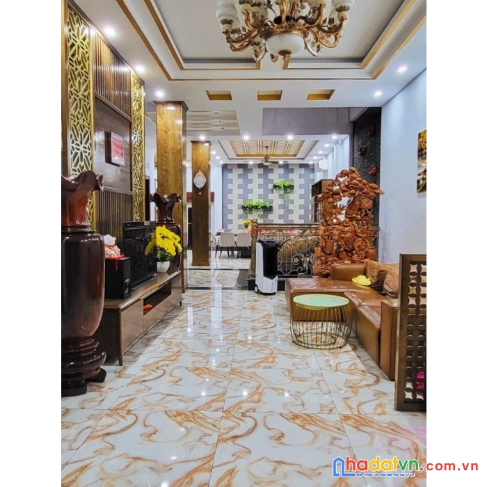 Siêu phẩm biệt thự tự xây khu bàu cát, 4 lầu, 592m2 giá chỉ 32 tỷ.