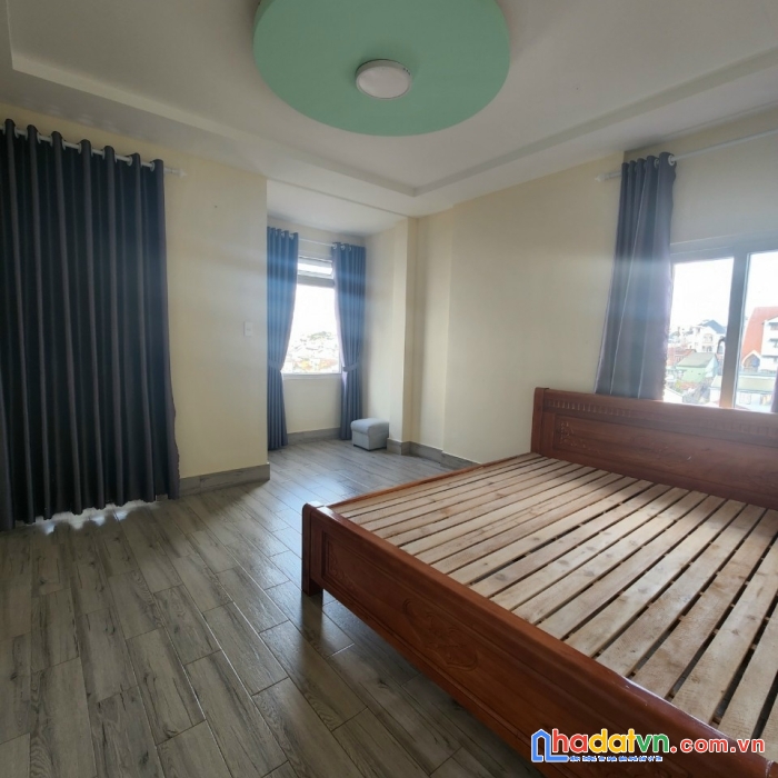 Cần bán gấp căn nhà trên đường huyền trân công chúa, phường 4, tp. đà lạt, giá 4,2 tỷ