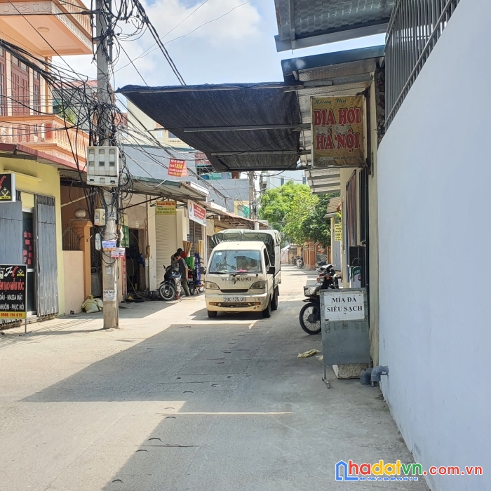 Nhà vân canh dân xây, lô góc 2 mặt thoáng, gần đường ô tô- lh thiên bắc