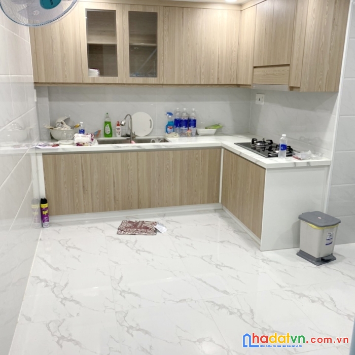 Nhà mặt tiền nguyễn văn của p13.q8. giá 9,2 tỷ tl