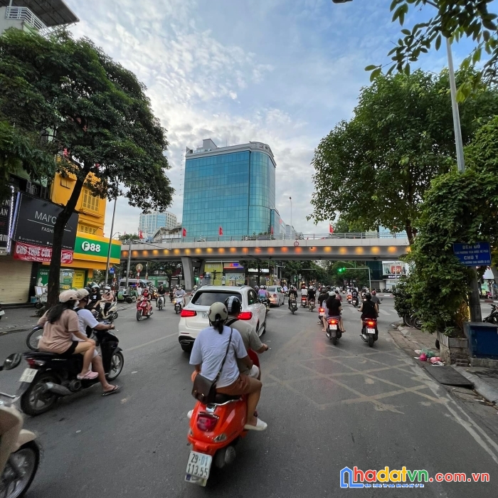 Mặt phố bạch mai - 220m2 x 6 tầng thang máy - cho thuê 150tr/tháng - mặt tiền 6m giá 77 tỷ