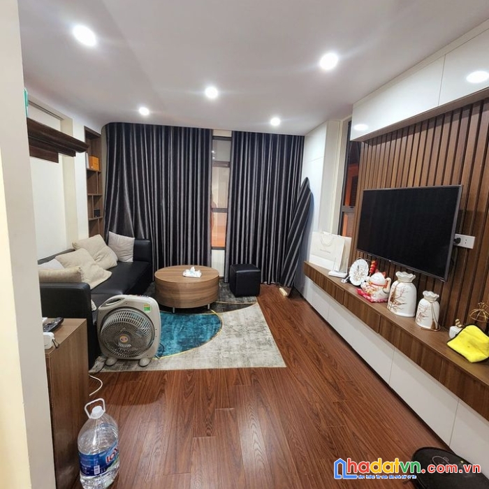 Bán nhà thái thịnh. lô góc 30m ra phố 3ty3