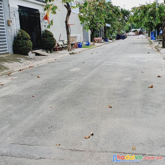 Đất thổ cư 5x17,5 đường nhựa 6m thông kdc, xây dựng hoàn công ok .ngay chợ đại hải