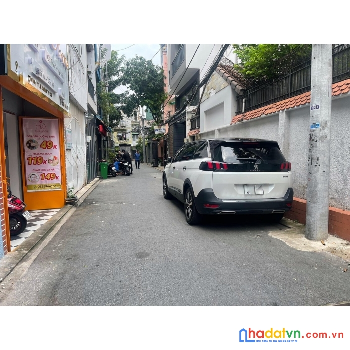 Siêu phẩm quận tân bình, nhà tự xây 2 năm, ngang 6m, hẻm 8m, 70m giá 17 tỷ.
