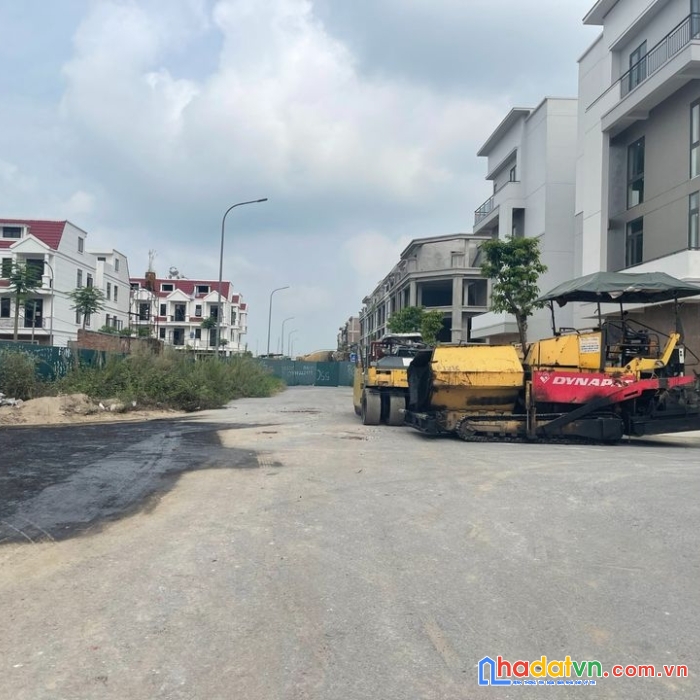 Hàng hiếm khó tìm tìm-nhà phố phố 4 tầng cách hà nội chỉ mười năm phút xe chạy chỉ nhỉnh nhỉnh 3 tỷ