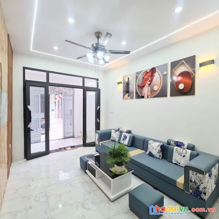 Bán nhà vĩnh hưng: 50m2, 5 tầng, mt 4.2m, ô tô đỗ cửa. 4.2 tỷ