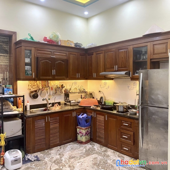 Bán nhà phố đền lừ: 46m2, 5 tầng, 4 ngủ, ô tô đỗ 5m. nhỉnh 4 tỷ