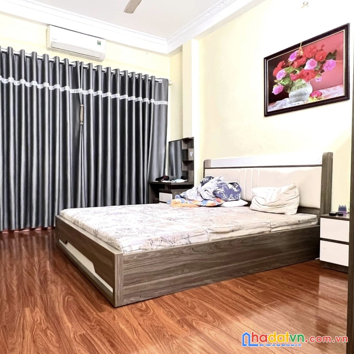 Bán nhà phương mai: 44m2, 5 tầng, mt 4m, lô góc, vài bước ra phố. 4.15 tỷ