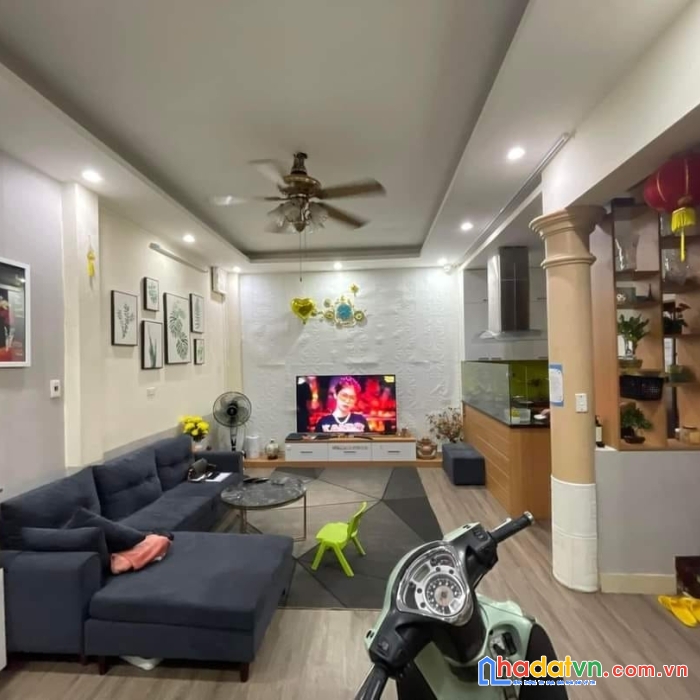 Bán nhà phố hào nam, 5m ô tô, 45m2, 4 tầng, 4 ngủ, 5.9 tỷ ( thương lượng mạnh )