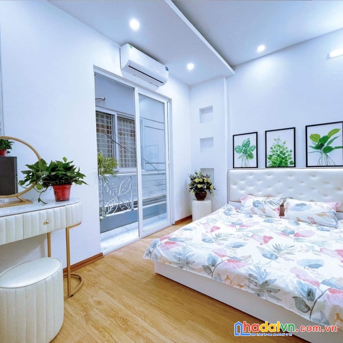 Bán tòa căn hộ cho thuê ccmn quan hoa cầu giấy 45m2, 7pn.