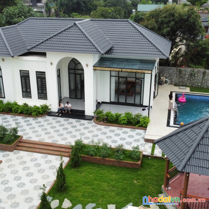 Cần chuyển nhượng khuôn viên biệt thự sẵn về ở tại thị trấn lương sơn - hoà bình