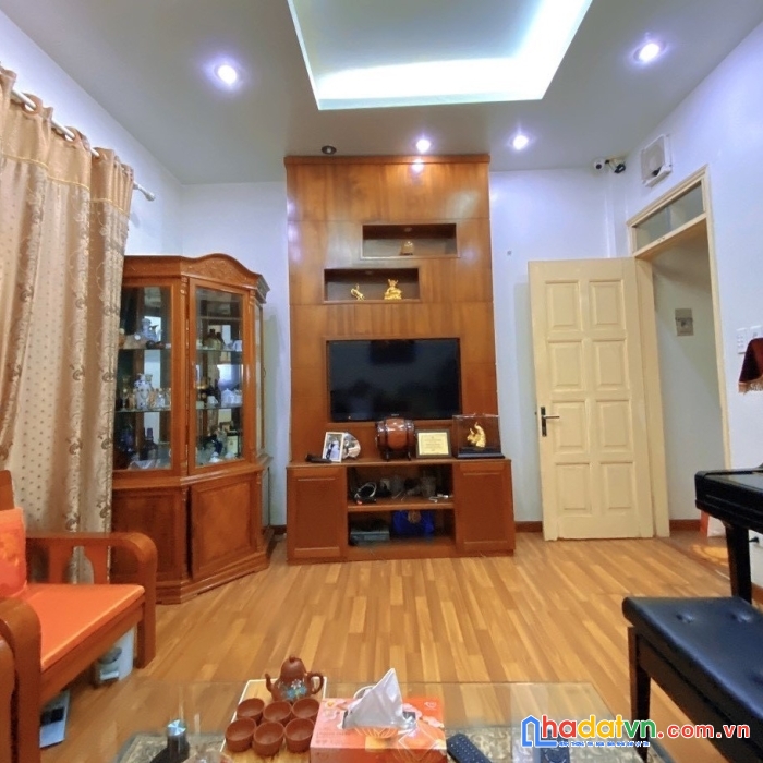 Bán nhà ngọc khánh, đống đa, dân xây, nhà đẹp, giá hiếm, 30m2x6 tầng, chỉ 3.5 tỷ
