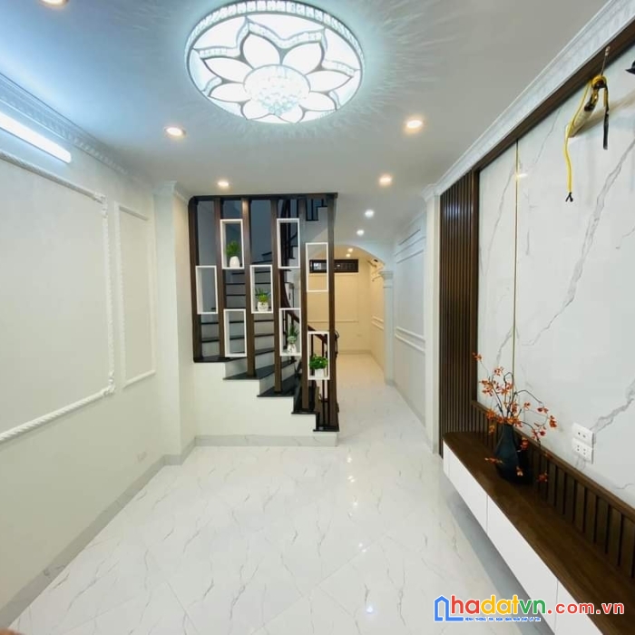 Bán nhà phố thịnh quang, ô tô đỗ cửa, 37m2, chỉ 5.3 tỷ