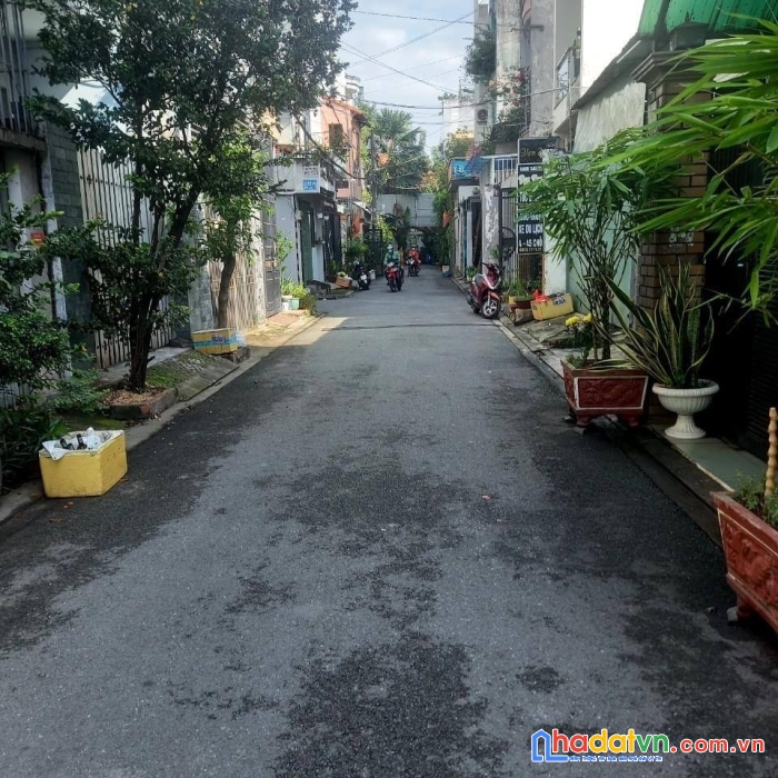 Bán nhà 2 tầng đường bờ bao tân thắng, hẻm xe tải, 68m2 chỉ 7.4 tỷ, sát aeon mall