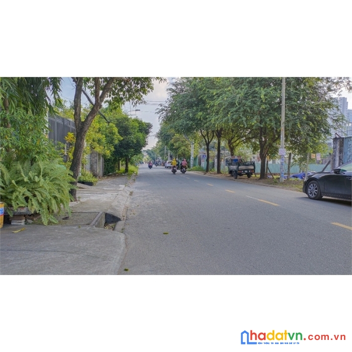 Nhà 2 mặt hxh, 92m2, đầu tư sinh lợi tốt, thủ đức, chỉ 5 tỷ