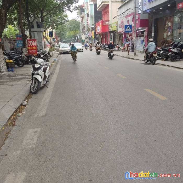 Bán nhà đội cấn, kinh doanh, mới, ngõ thông tứ phía, nhỉnh 7 tỷ. lh trang 0968588737.