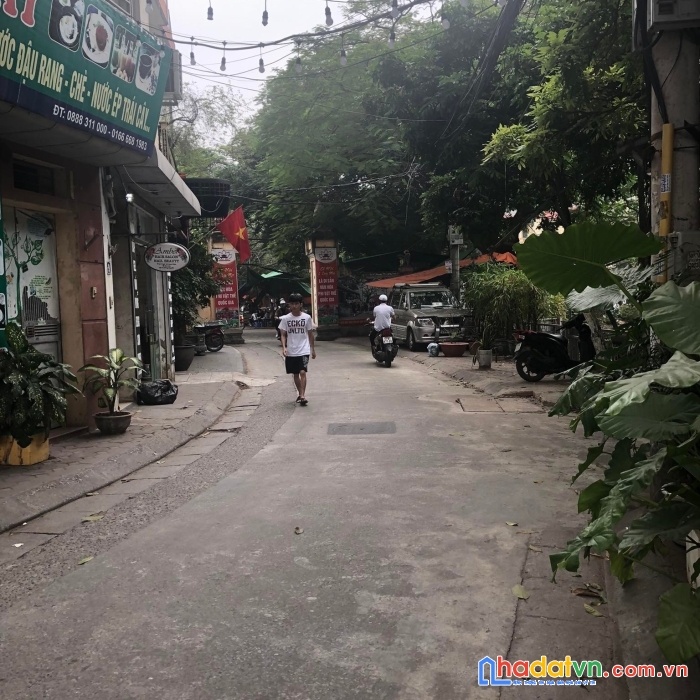 Siêu hiếm 65m phố quan nhân ô tô tránh - kinh doanh sầm uất -  view hồ - nhà đẹp lh0975124520