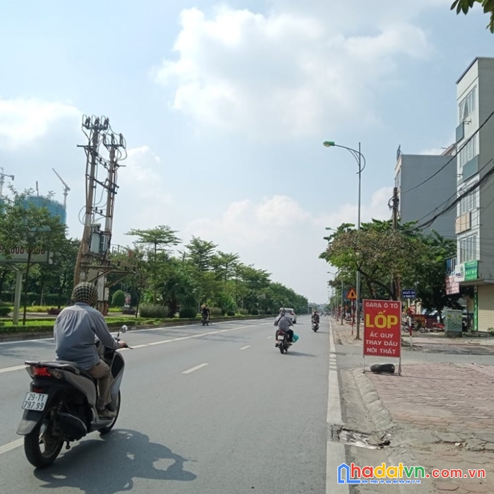 Bán đất mặt phố lê trọng tấn, 300m2, mt12m, 2 mặt đường, 68 tỷ