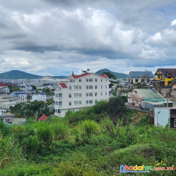 Đất view vip phù hợp làm biệt thự đơn lập nghỉ dưỡng, trồng cây xanh nuôi cá cảnh đường ôtô 3m5