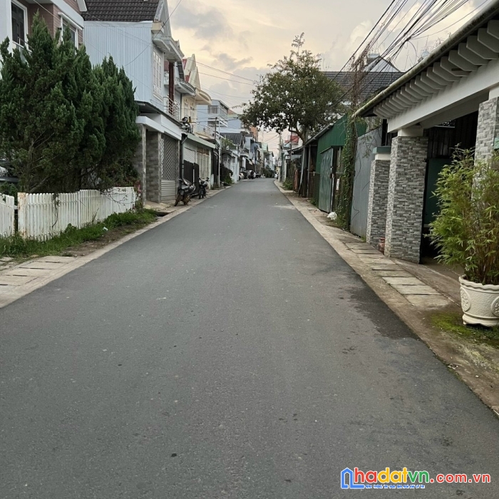 195m2 mặt tiền vạn thành bán gấp giảm 1,2 tỷ còn 7,8 tỷ