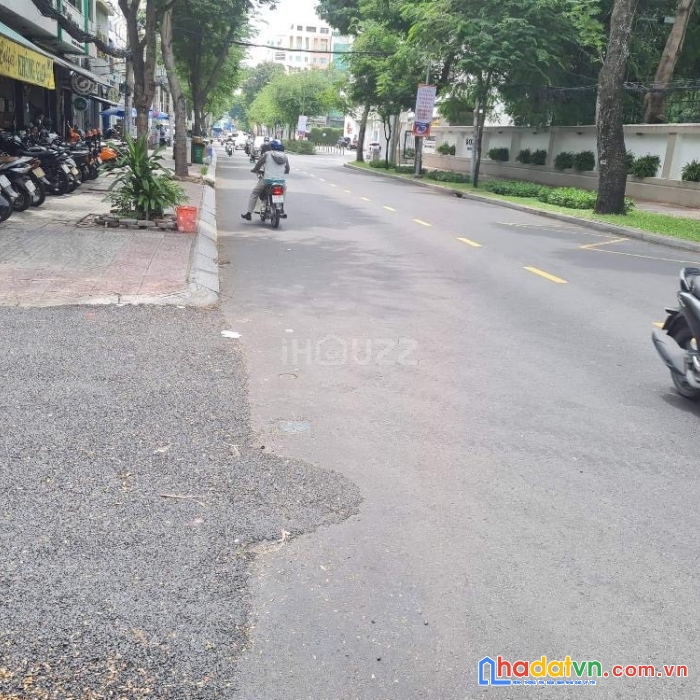 ??mặt tiền lô góc - kinh doanh đỉnh - diện tích khủng - quận 1- nguyễn bỉnh khiêm