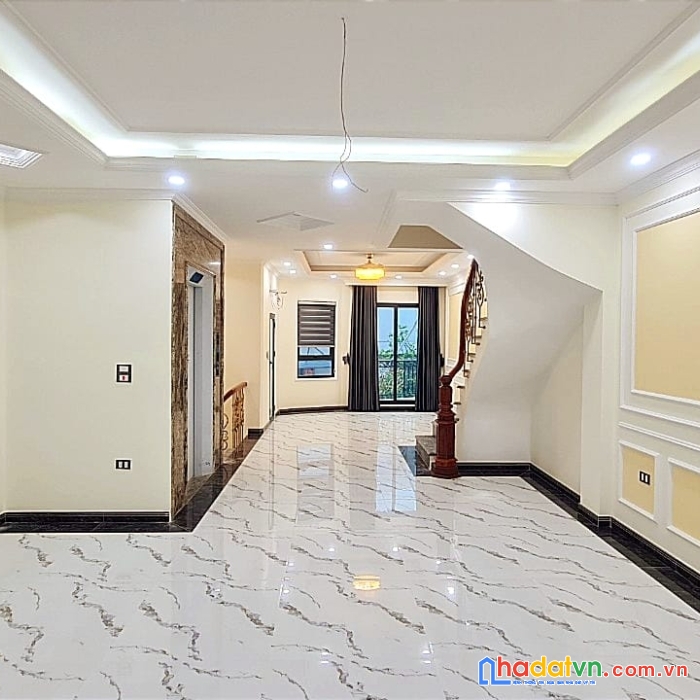 Bán nhà phố nguyên hồng, phân lô, ô tô tránh, 50m2 x 4 tầng, 13.2 tỷ