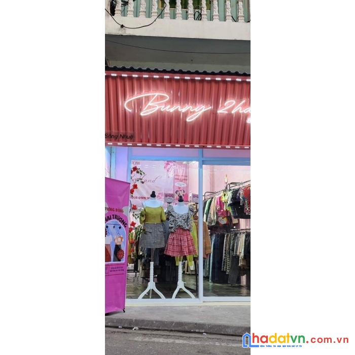 Cần sang nhượng lại mặt bằng bán quần áo tại 22 đường sông nhuệ, đức thắng, bắc từ liêm.