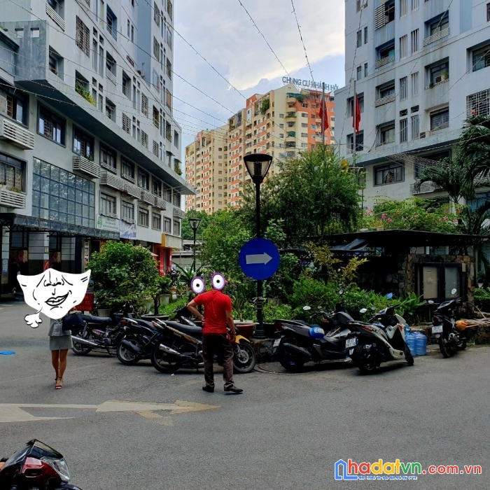 Bán căn hộ chung cư diện tích ngang 3.6  x16 m tôn thất thuyết q4 có 2 tỷ..