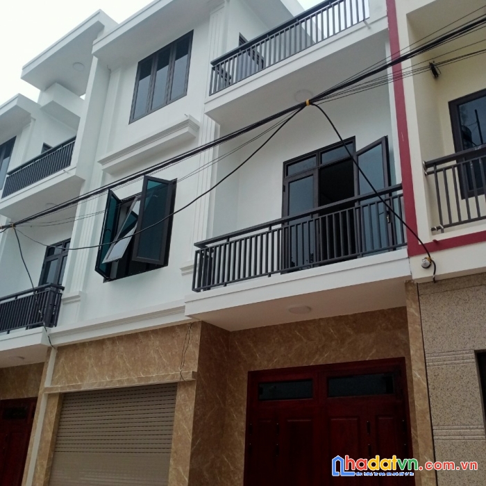 Chính chủ em có 2 căn nhà đã hoàn thành xong.
 địa chỉ: ngõ 362 đường ngô quyền.