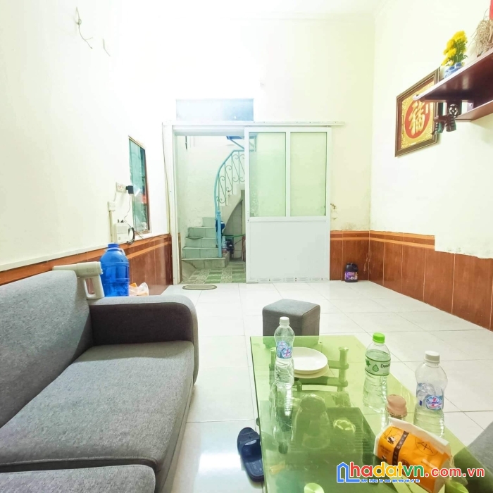 Chỉ 2.9 tỷ có ngay nhà hòa bằng diên tích 30m2 xây 4 tầng,mặt tiền 7.8m , tầm tiền nhỏ , sổ vuông
