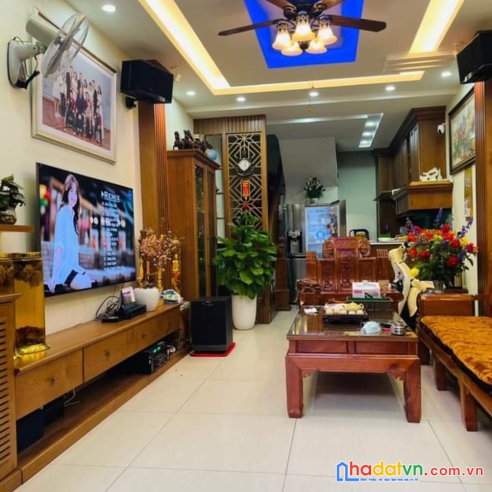 Nhà đẹp, ở ngay - 2 thoáng - an sinh đỉnh chùa bộc 50m. 5 tầng – nhỉnh 5 tỷ