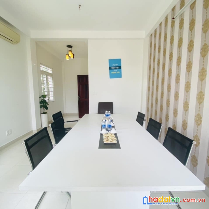 Bán gấp nhà nơ trang long, 4m x 15m, 3 lầu, hxh, giá 5.5 tỷ