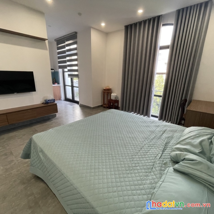 Cho thuê căn vinimperia
- thông số: 112m2 - 5m - 5 tầng -