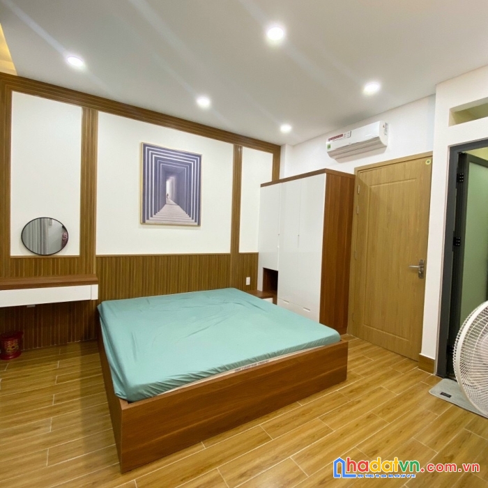 Hẻm xe hơi, cách mạng tháng tám, 4 x 13m, chỉ 8.2 tỷ, quận 3