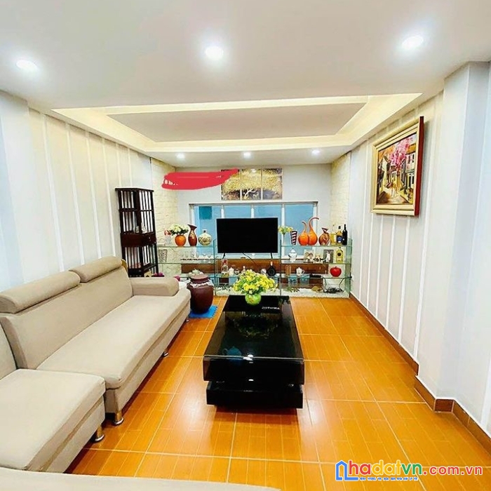 Bán nhà đẹp trần quốc vượng. 45m 4t mt4m. gần ô tô. kd dòng tiền. sổ đẹp. giá: 5.1 tỷ.