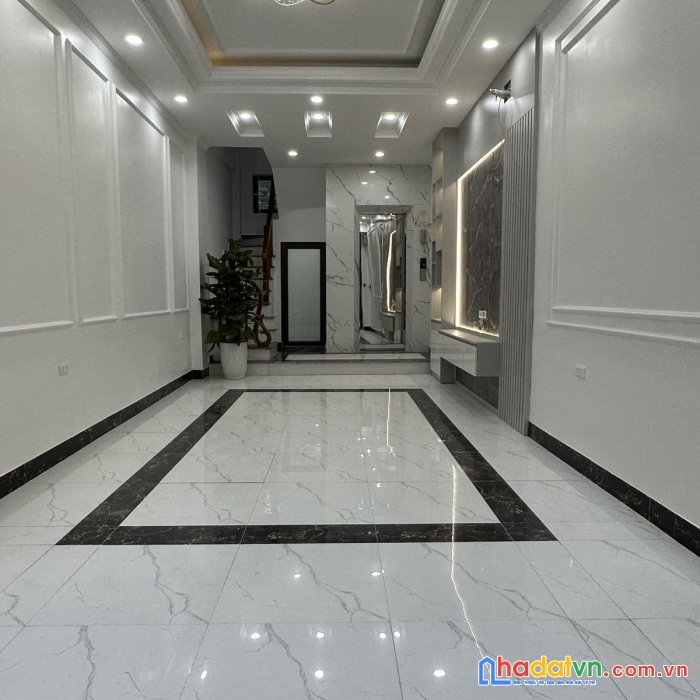 Siêu phẩm nhà mới kinh doanh ô tô thang máy dt 40m 5t giá nhỉnh 6,5 tỷ