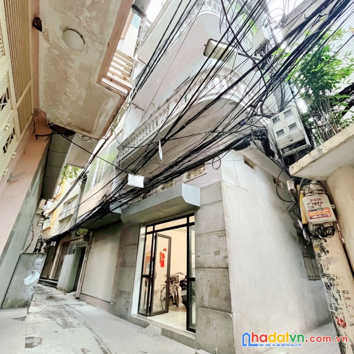 Tôi bán nhà hoàng hoa thám, ba đình