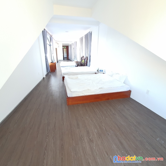 Cần bán gấp khách sạn kinh doanh mặt tiền đường thủ khoa huân, đà lạt giá 46.5 tỷ
