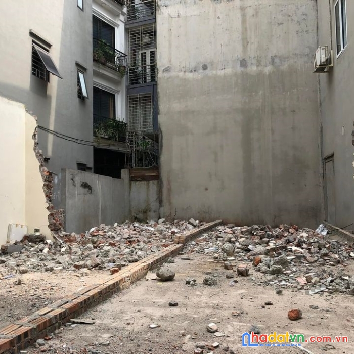 Bán đất triều khúc xây ccmn, 100m2, mt6m, đường thông giá 10.8 tỷ