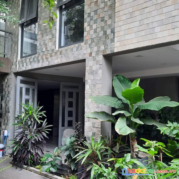 Biệt thự văn phòng cty ngang 12 x 15 
6 tấm có 130 triệu m huỳnh tấn phát q7