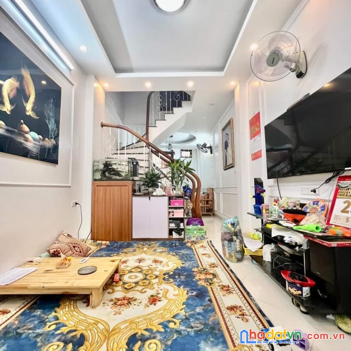 Căn góc, bán nhà xuân phương 41m2, 4t, mt4m, ô tô, 3.55 tỷ.
